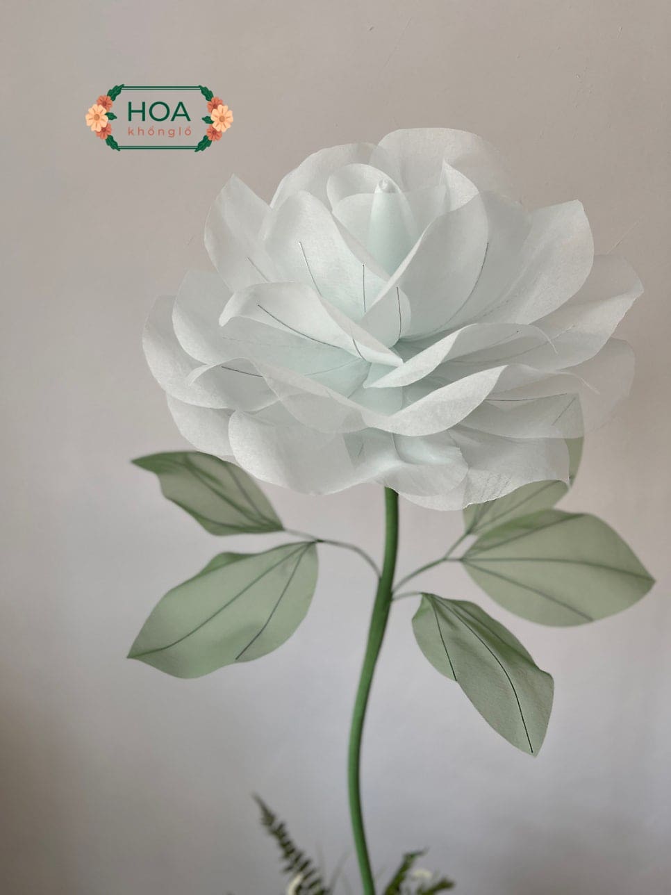 Cây hoa vải voan khổng lồ cao cấp XH043 - Khóm 2 cây | Cao 170Cm 16 Sản phẩm tích hợp chi tiết nhỏ như lá cây giả từ vải lụa, giúp tổng thể sống động hơn